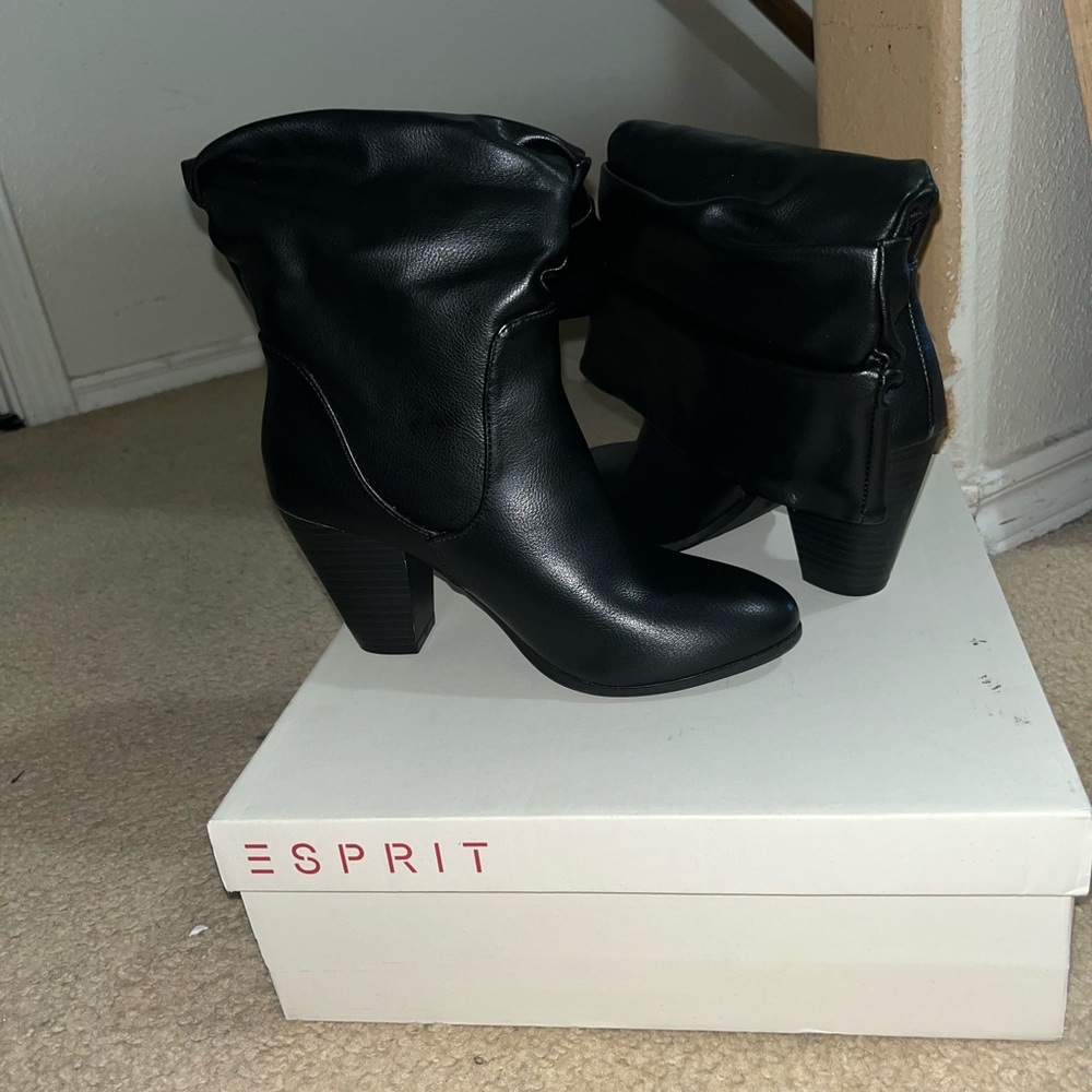 Esprit Black Slouchy Mid-Calf Heeled Boots